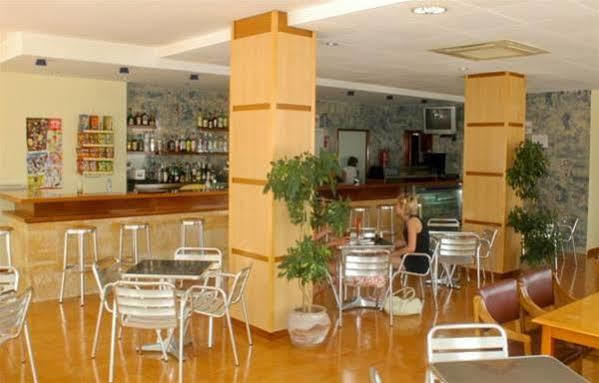 Hostal Residencia Nicolau Σαν Αντόνιο Εξωτερικό φωτογραφία